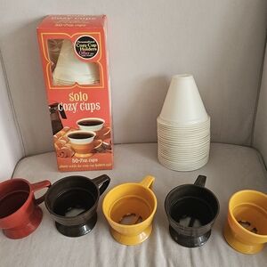 Vintage 72 White Solo Cozy Cups & 5 Coffee  Refills For Holders.